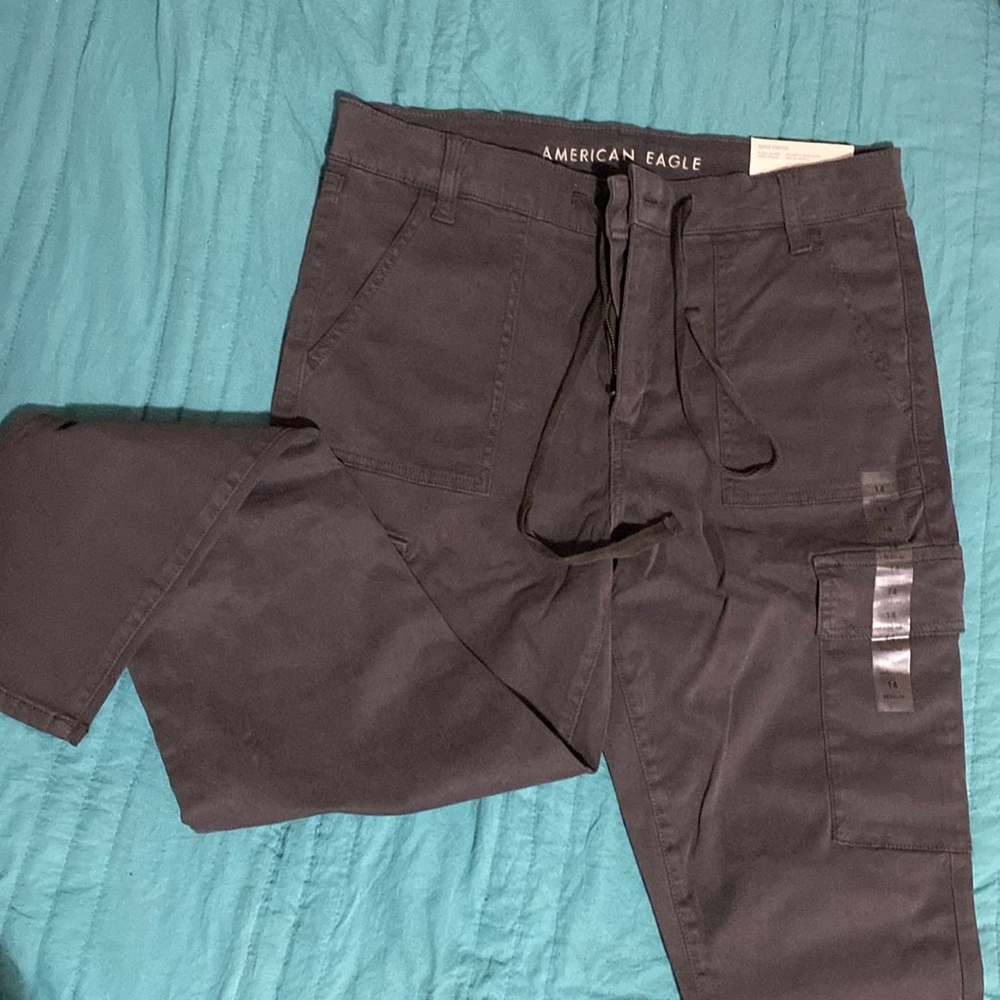 NWT Size 14 American Eagle, Hi-Rise Jegging, Super Stretch, Charcoal Grey color
